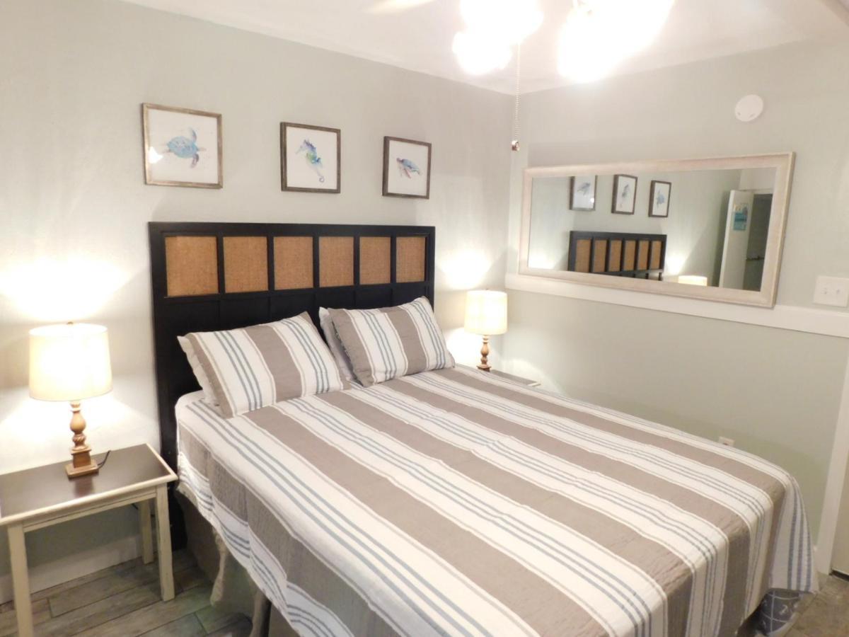 Budget Friendly Condo Perfect For A Romantic Getaway Within Walking Distance To The Beach! Gulf Shores Extérieur photo