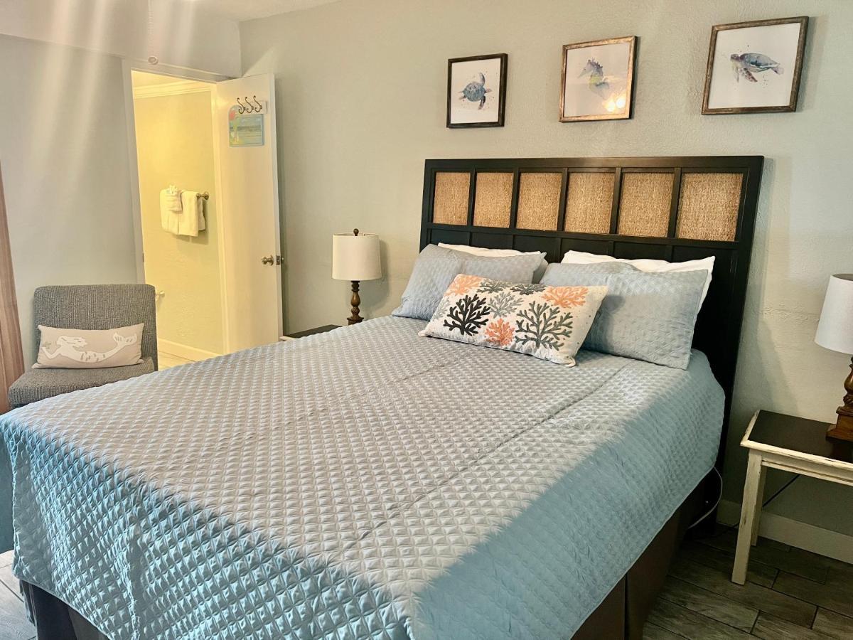 Budget Friendly Condo Perfect For A Romantic Getaway Within Walking Distance To The Beach! Gulf Shores Extérieur photo
