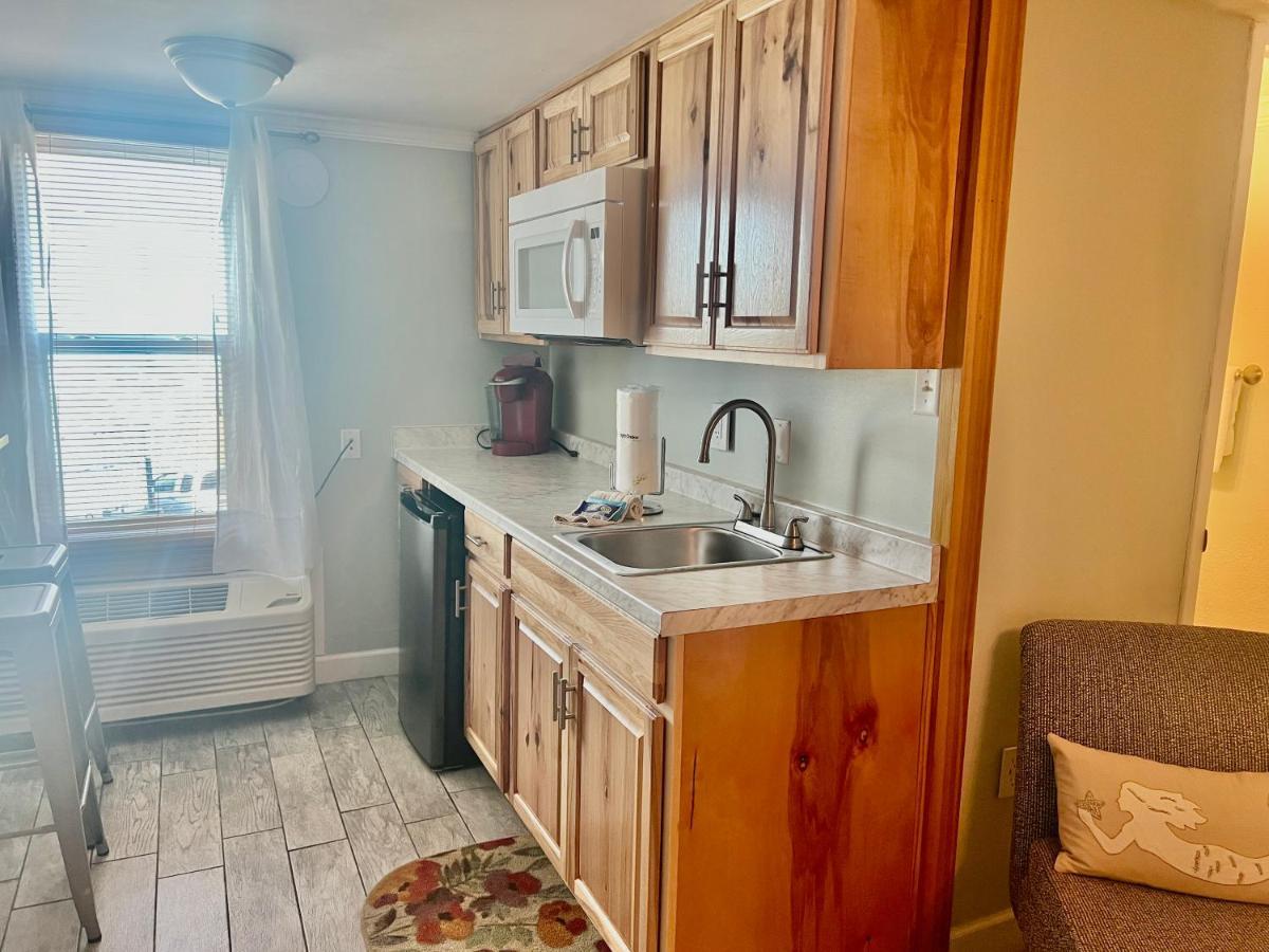 Budget Friendly Condo Perfect For A Romantic Getaway Within Walking Distance To The Beach! Gulf Shores Extérieur photo
